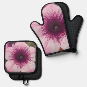 Kissesssss Oven Mitt & Pot Holder Set