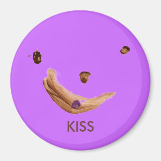 "Kissing Face" Magnet by MAXarT