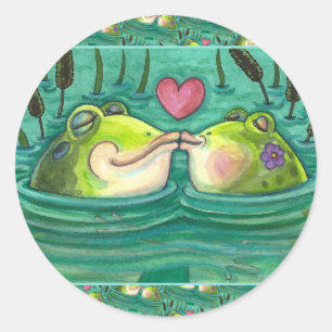 KISSING FROGS COLORFUL & CUTE POND ROMANCE, FUNNY CLASSIC ROUND STICKER