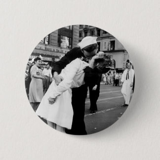 Kissing the War Goodbye at Times Square 6 Cm Round Badge