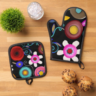 Kitchen accessories exclusive designer 2024 oven mitt & pot holder set