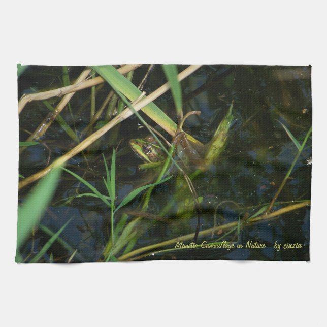 Kitchen towel with mimetic green frog (Horizontal)