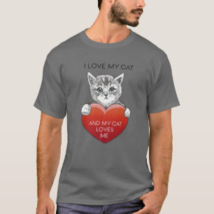 Kitten Holds A Big Heart In The Paws Lovers Cats T-Shirt