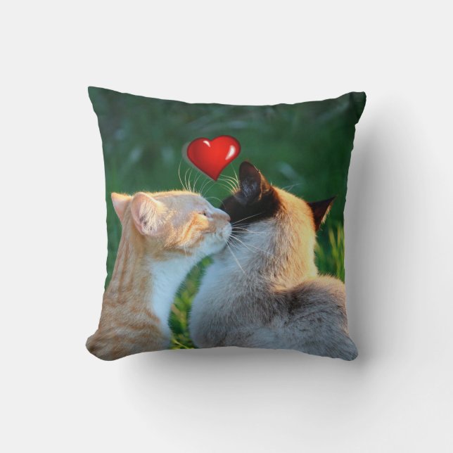 Kitty kiss cushion (Front)