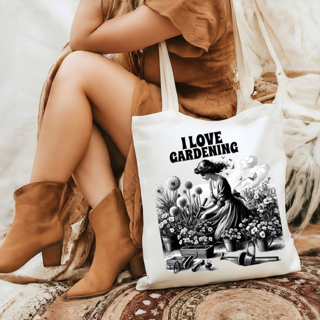 kneels in a garden tote bag (Creator Uploaded)