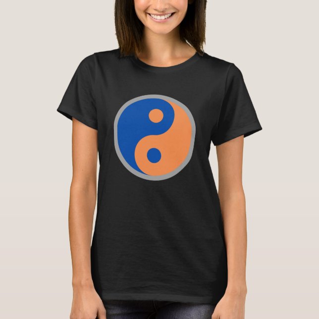 Knicks Yin Yang Orange Yin Yang Go Knicks Orange a T-Shirt (Front)