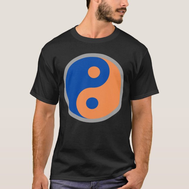Knicks Yin Yang Orange Yin Yang Go Knicks Orange a T-Shirt (Front)