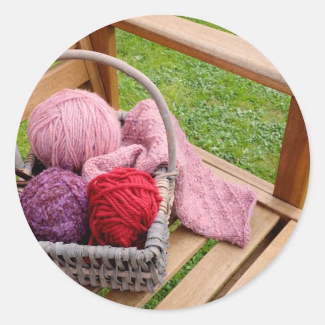 Knitting basket classic round sticker (Front)