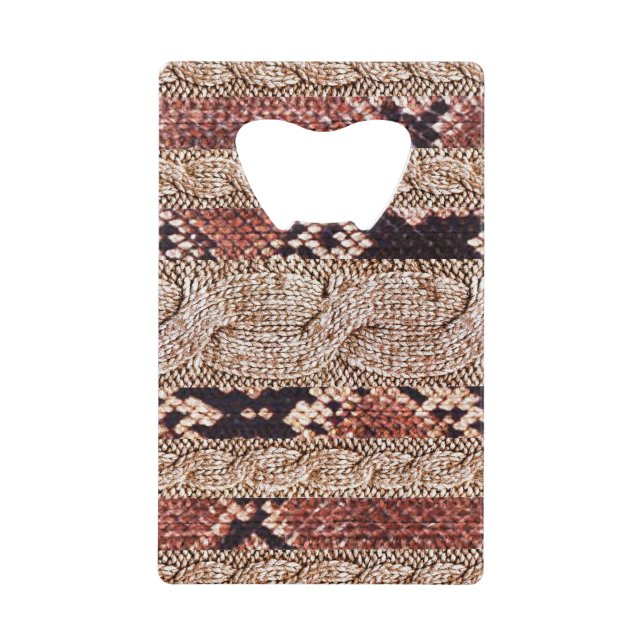Knitwear texture, geometric snake pattern. (Front)