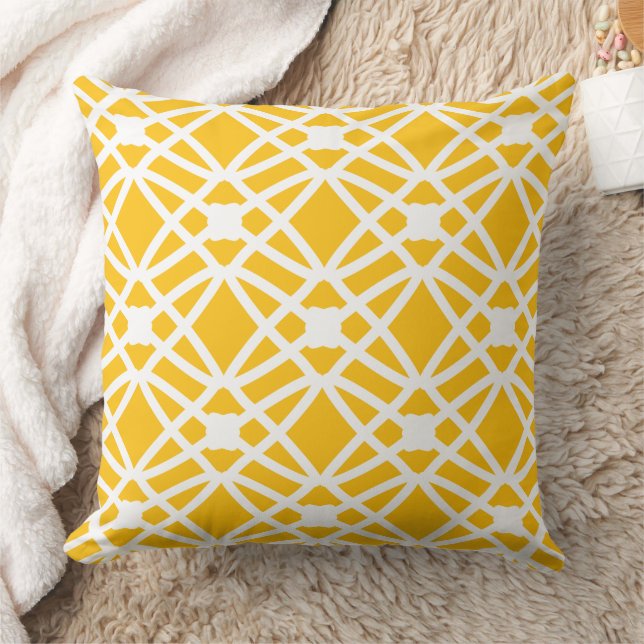 Knots on yellow pattern cushion (Blanket)