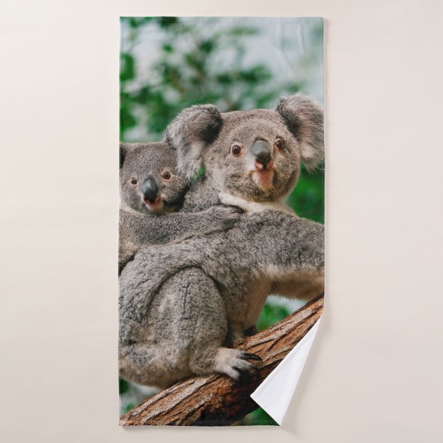 Koala, phascolarctos cinereus, Female carrying You Bath Towel (Bath Towel)