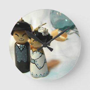 Kokeshi Wedding I Round Clock
