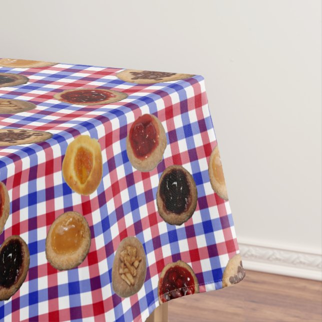 Kolaches on Czech Checks tablecloth (In Situ)