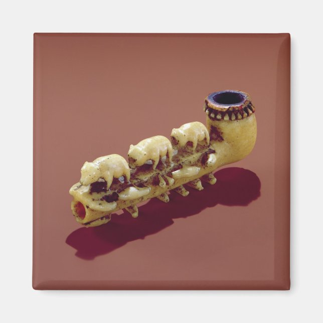 Korvack pipe with carved Polar Bears Magnet (Front)