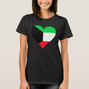 Kuwait Flag Heart Kuwait  Love Kuwait T-Shirt