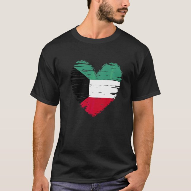 Kuwait Heart Kuwaiti Flag Kuwaiti Pride T-Shirt (Front)