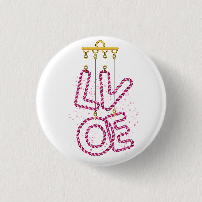 L O V E 3 CM ROUND BADGE (Front)