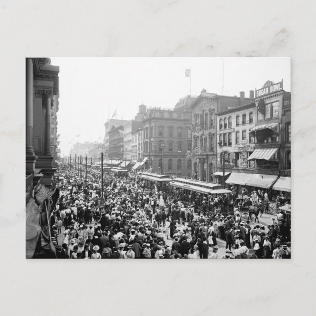 Labour Day Crowd, Buffalo, NY: 1900 Postcard (Front)