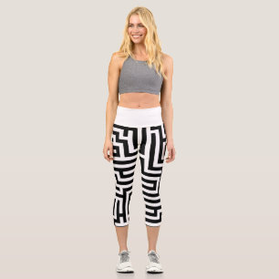 Labyrinth Capri Leggings