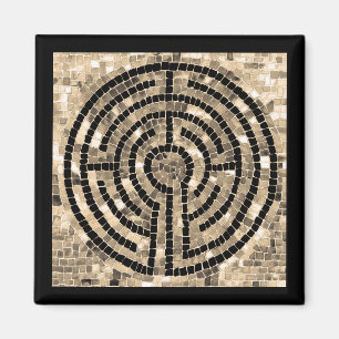 LABYRINTH V Square Magnet - Black
