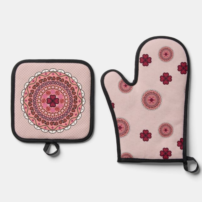 Lacy Valentine's Day Oven Mitt & Pot Holder Set (Front)