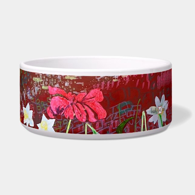 Ladrie's garden in red pet (Front)