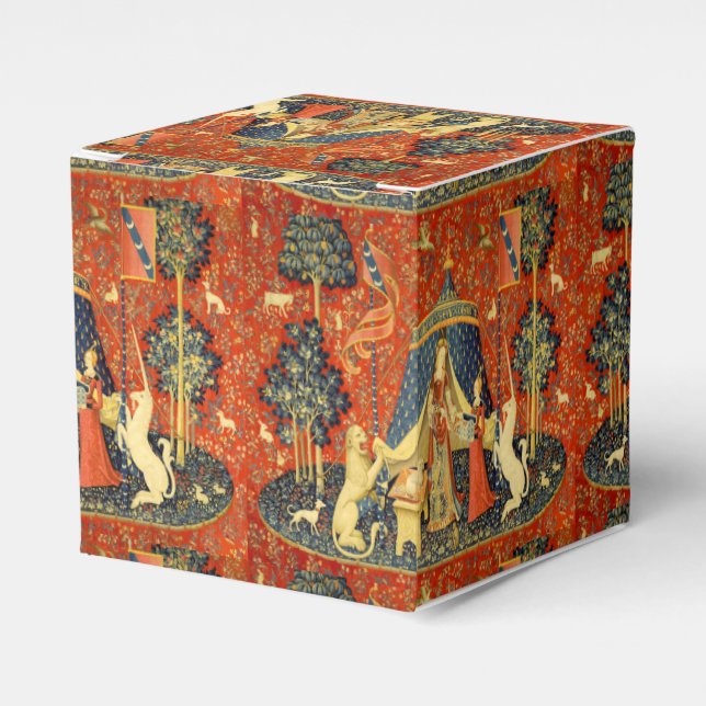 Lady and The Unicorn Mediaeval Tapestry: French Ar Favour Box (Front Side)