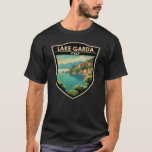 Lago di Garda Italia Travel Art Vintage T-Shirt<br><div class="desc">Lake Garda vector art design. Lake Garda,  in northern Italy,  is known for its crystal clear water. At the south end,  the town of Sirmione is dominated by the Rocca Scaligera,  a fortress with harbour views.</div>