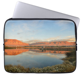 Laguna Nimez Sunset, El Calafate Laptop Sleeve