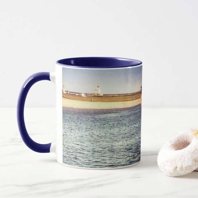 Lake Hut Travelling Mug (With Donut)