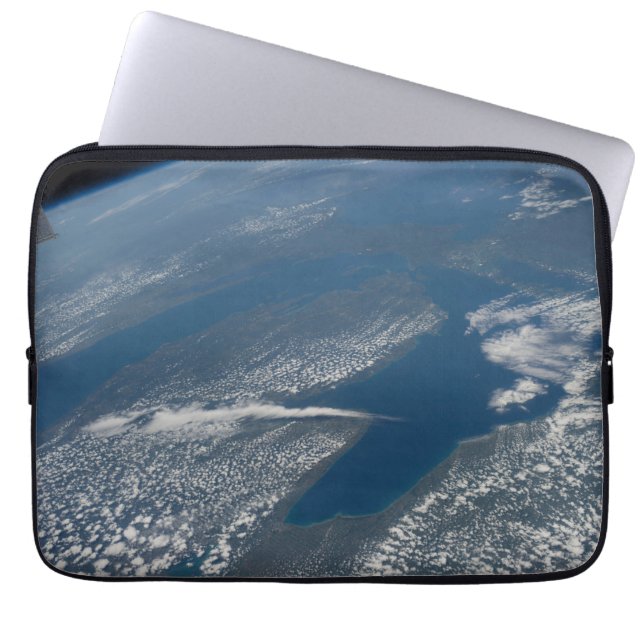 Lake Michigan, Lake Huron And State Of Michigan. Laptop Sleeve (Front)