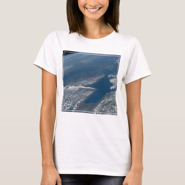 Lake Michigan, Lake Huron And State Of Michigan. T-Shirt (Front)
