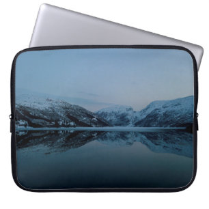 LAKE SURROUNDED BY MOUNTAINS LAPTOP SLEEVE