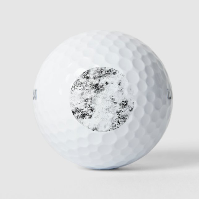 land Design Seventeen Golf Balls (Front)
