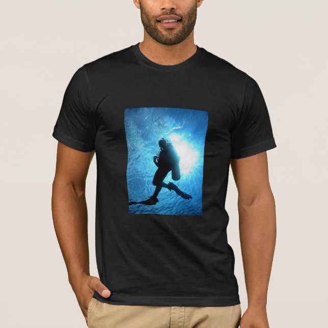 Land is overrated T-Shirt (Front)