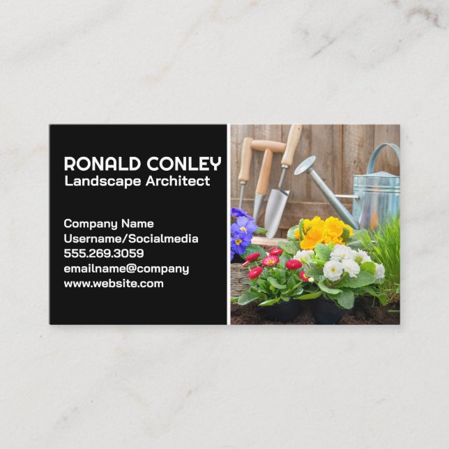 Landscaping Backyard | Gardening Tools Business Card (Front)