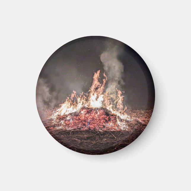 Large bonfire burning at night with high flames magnet (Front)