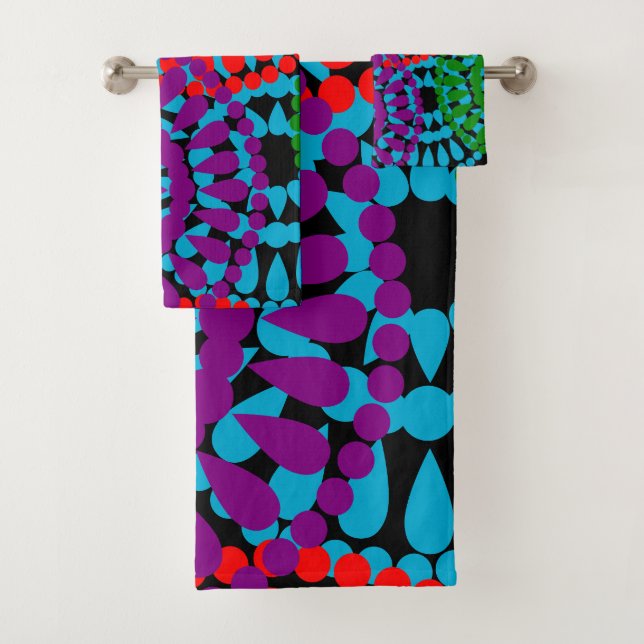 Large Circles  Bath Towel Set (Insitu)