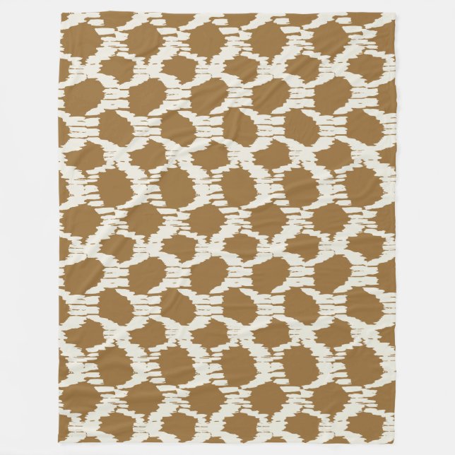 Large dots in contrast brown fleece blanket (Front)