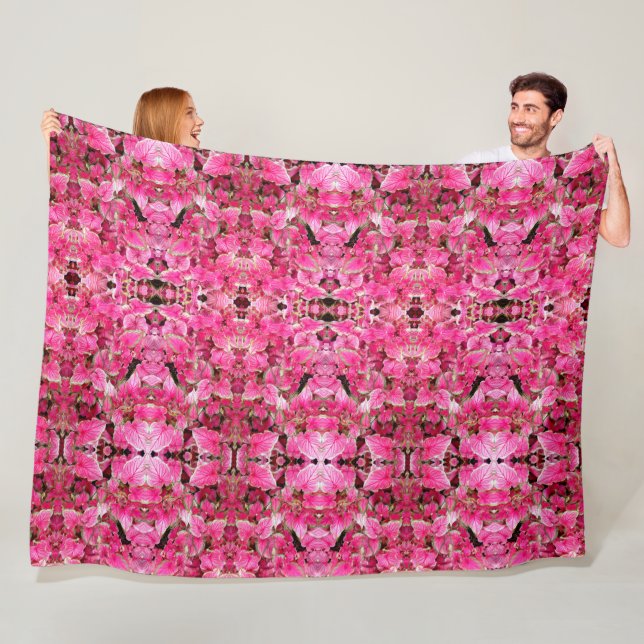 Large Fleece Blanket Pink Leaves (In Situ)