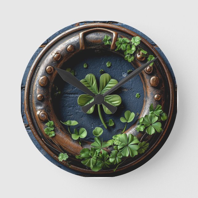 Large four-leaf clover round clock (Front)