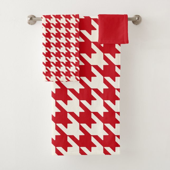 Large Houndstooth Pattern Cherry Red and White Bath Towel Set (Insitu)