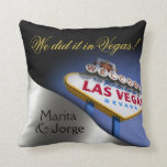 Las Vegas Sign Mr. & Mrs. Newlyweds | silver Cushion<br><div class="desc">Stylish, glam keepsake throw pillow features the iconic Las Vegas welcome sign on the front & golden rolling dice with a heart cutout for inserting your fave photo on the back - perfect memento gift for the new Mr. & Mrs.! Use the CUSTOMIZE IT button to personalise with your own...</div>