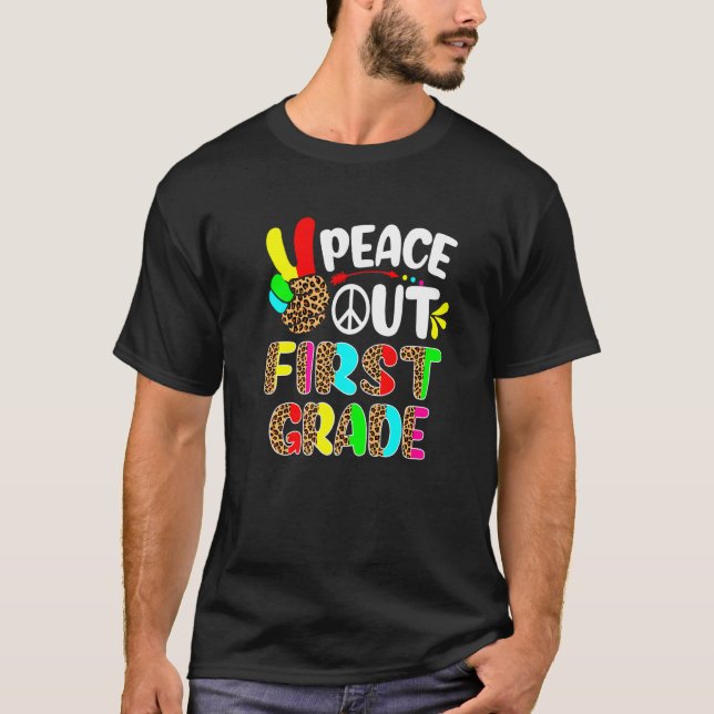 Last Day Of School Leopard Peace Out 1st Grade Gra T-Shirt (Front)