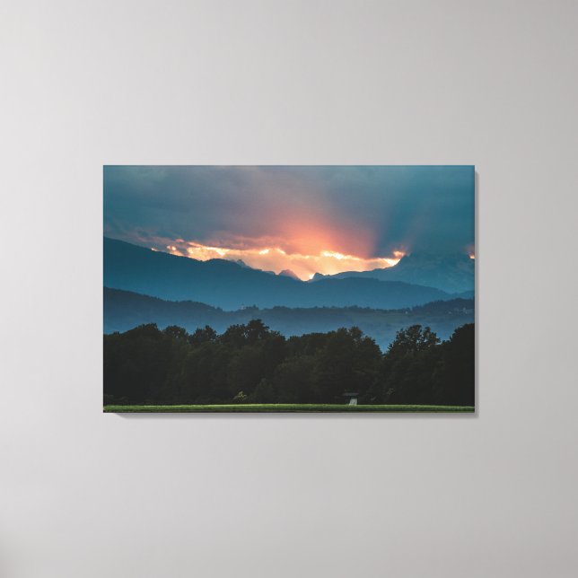 Last rays of sun before sunset canvas print (Front)
