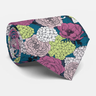 Late spring garden tie
