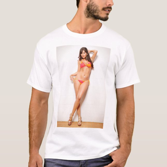 Latina modern Pin-Up girl in bikini - T-Shirt (Front)