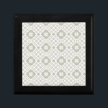 Latvian continuous pattern gift box<br><div class="desc">Grey latvina ancient pattern</div>