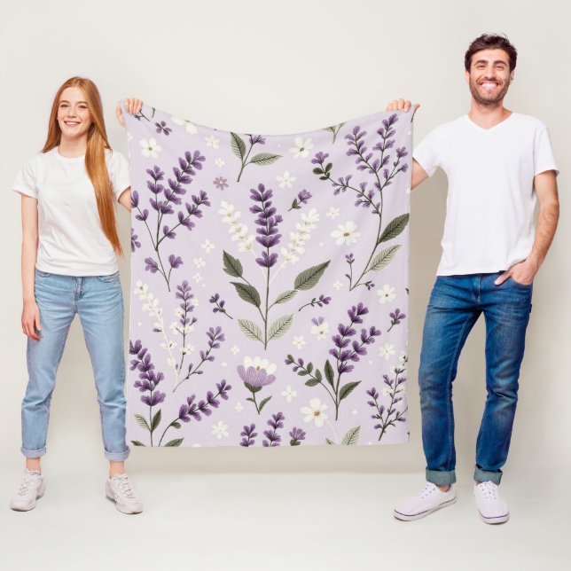 Lavender Whispers – Botanical Fleece Blanket (In Situ)