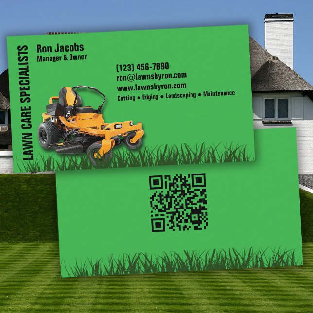 Lawn Care Specialist Business Card (Creator Uploaded)